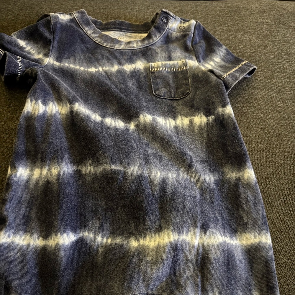 Baby Gap 6-12 month short outfit